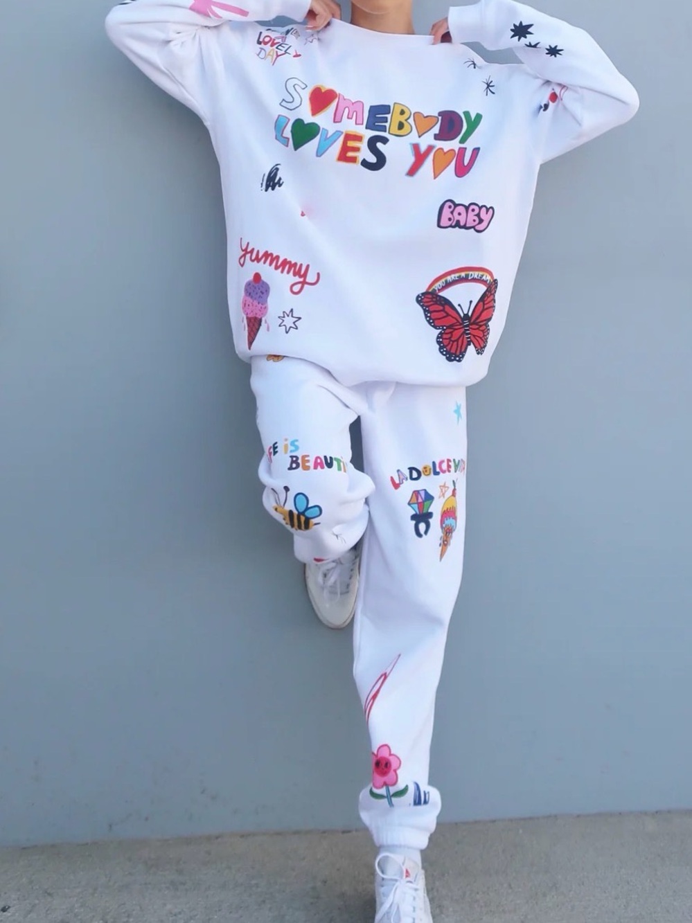 White Colorful Graphic Sweatshirt & Joggers Set - Somebody Loves You